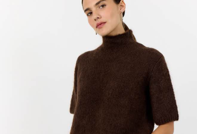 dame med genser fra emilie