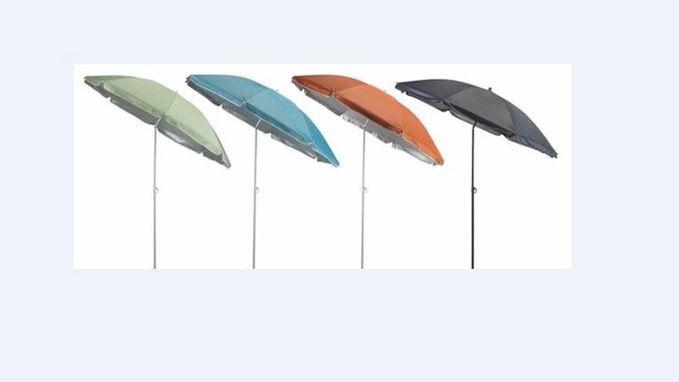 fire parasoller i forskjellige farger