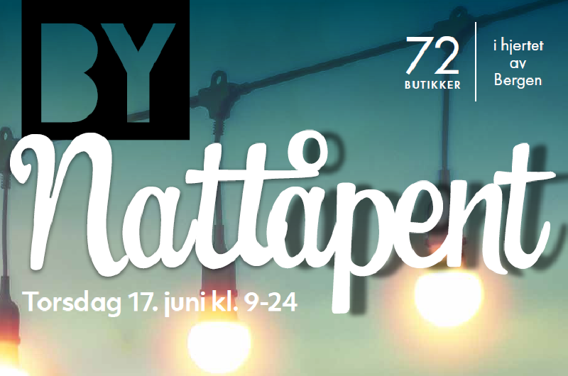 Stemingsbilde-natt med lamper som henger i en snor og tekst om nattåpent søttende juni