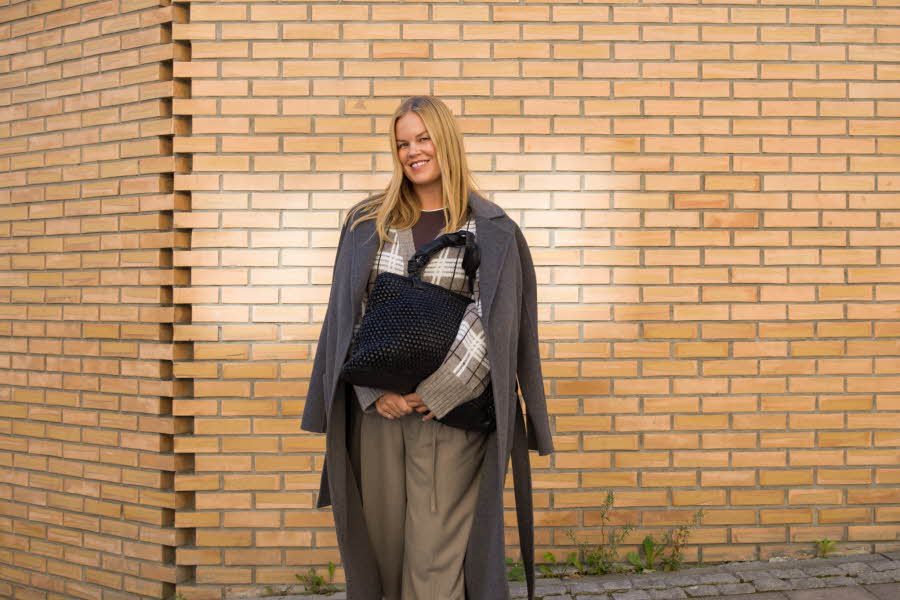 Vår ambassadør Elen jakter den perfekte svarte jeansen, og vet hvor hun skal lete. Her er hennes stylingtips og motefavoritter denne høsten.
