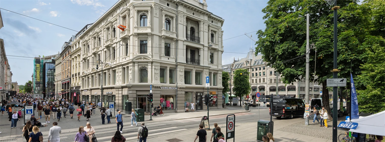 Fasaden av Stortorvet 2 sett fra Karl Johans gate