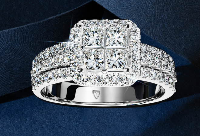 En diamantring i hvitt gull