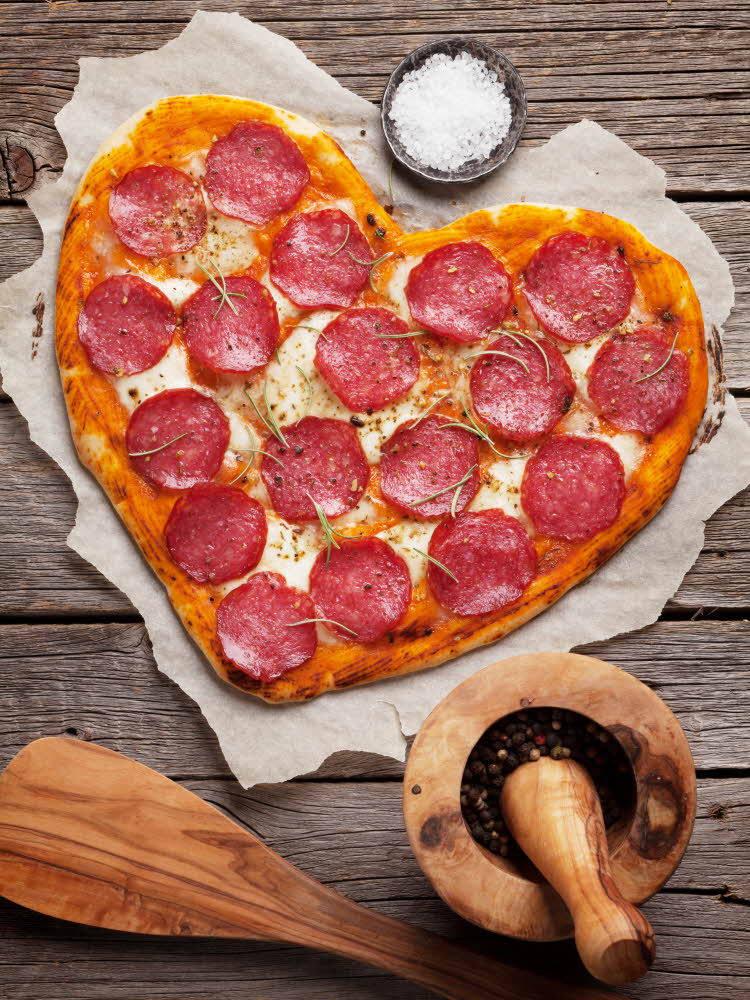 Hjertepizza med pepperoni
