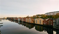 Flott utsikt fra kontoretasjen over Nidelva