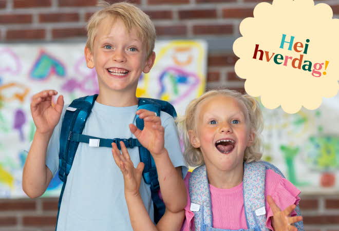 gutt og jente med skolesekk, tekst Hei hverdag!