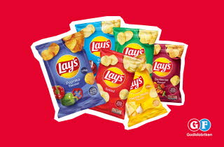 Seks poser med potetchips i forskjellige smaker fra Lay's