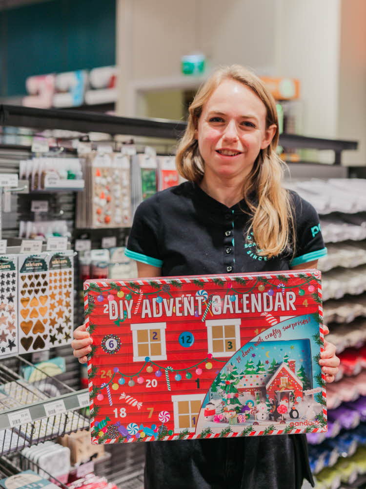 Dame holder julekalender