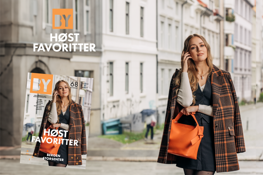 Ung dame med rutet jakke i brunt og orange