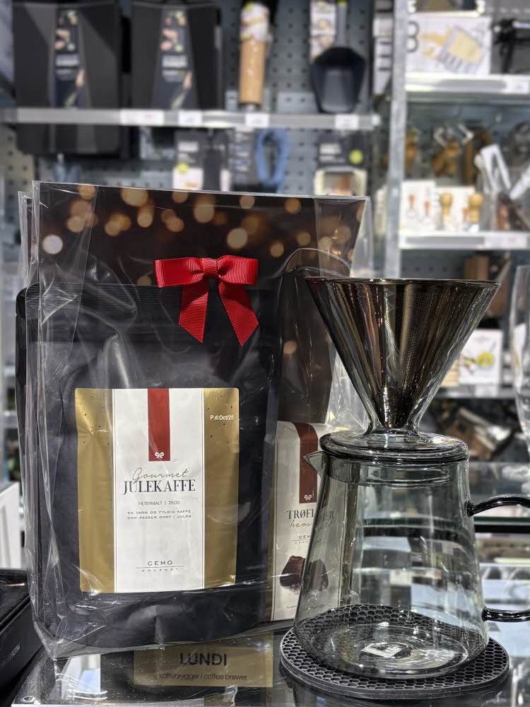 kaffebrygger i sotet glass