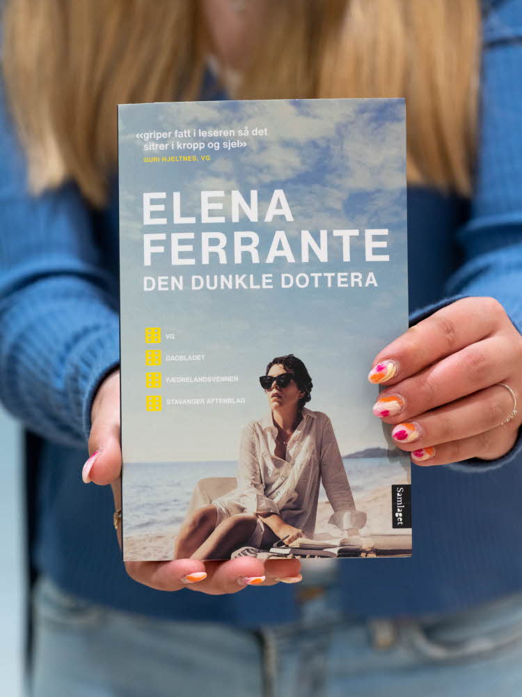 Bok, Elena Ferrante