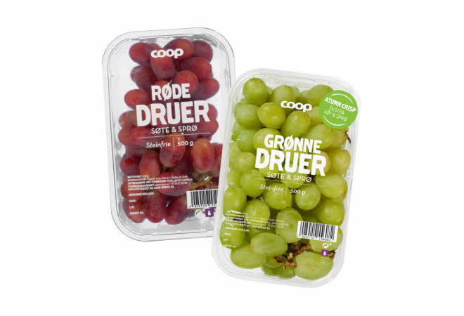 To pakker med røde og grønne druer fra Coop
