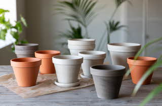 Potter i terracotta