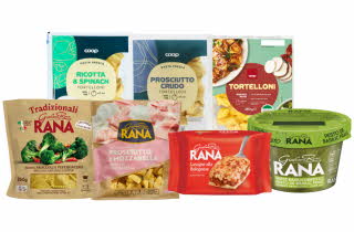 Pakker med fersk pasta og saus fra Coop og Giovanni Rana, inkludert tortelloni, ravioli, lasagne og pesto.