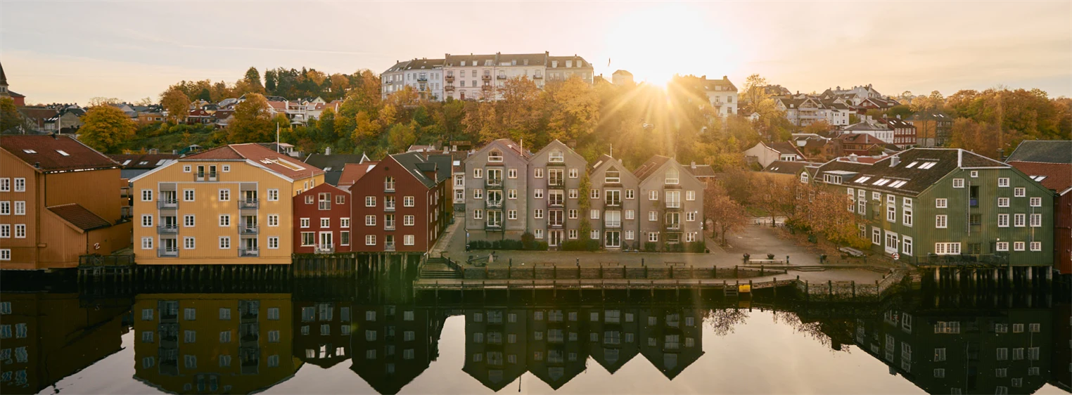 Flott utsikt over Nidelva fra kontoretasjen
