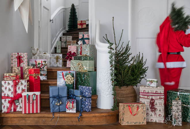bilde av julepapir og julegaver