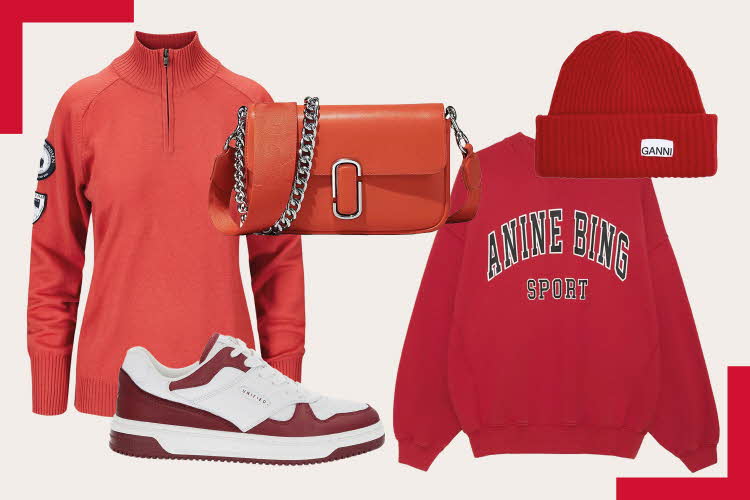 Lyserød genser, hvite og rød sneakers, rød veske, rød strikkelue og rød collegegenser.