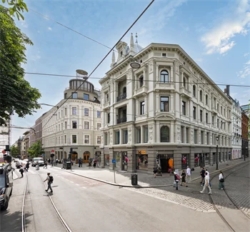 Fasaden av Stortorvet 2 sett fra kirkegata