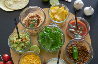 8-delers tacosett fra Norgesglasset med ulike taco tilbehør.
