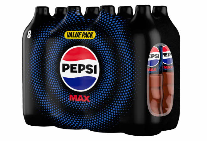 En åttepakning med Pepsi Max-flasker.