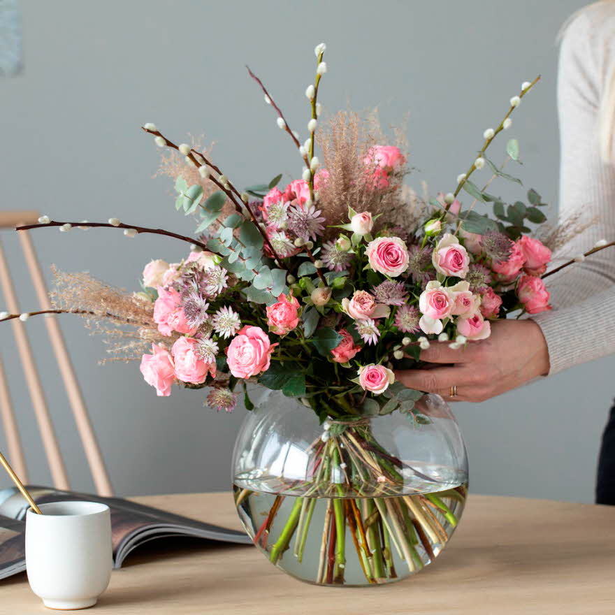 Fargerike blomster og vaser fra Mester Gronn