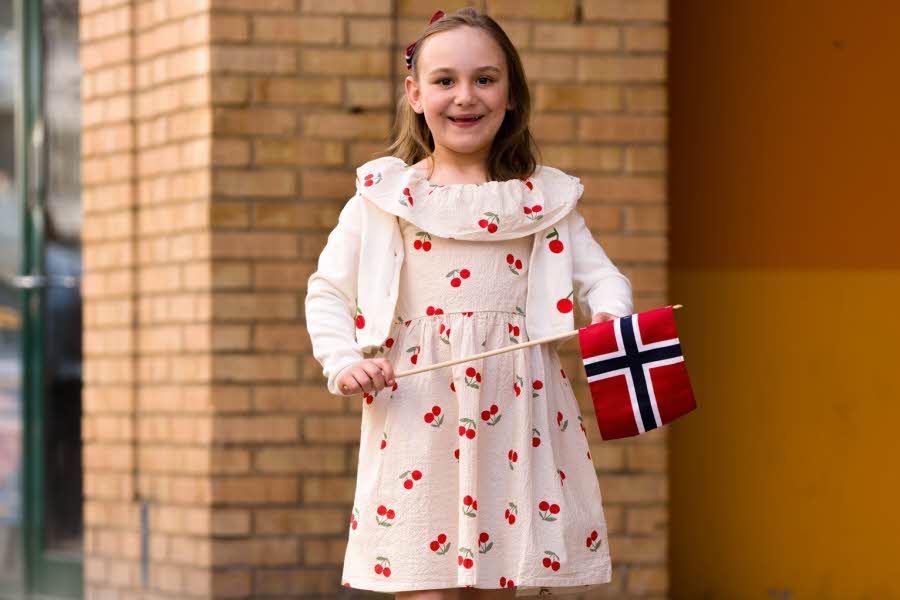 På Norges nasjonaldag er det flere retningslinjer vi tradisjon tro bør følge. Sjekk om du kan normene for skikk og bruk på 17. mai.