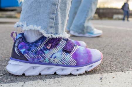 Blinkende lilla sneakers fra Leaf