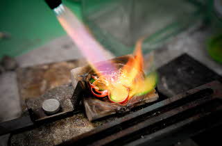 bild av smelting av gull