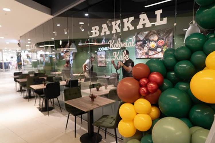 fasaden på Bakkal hvor man ser cafèdelen