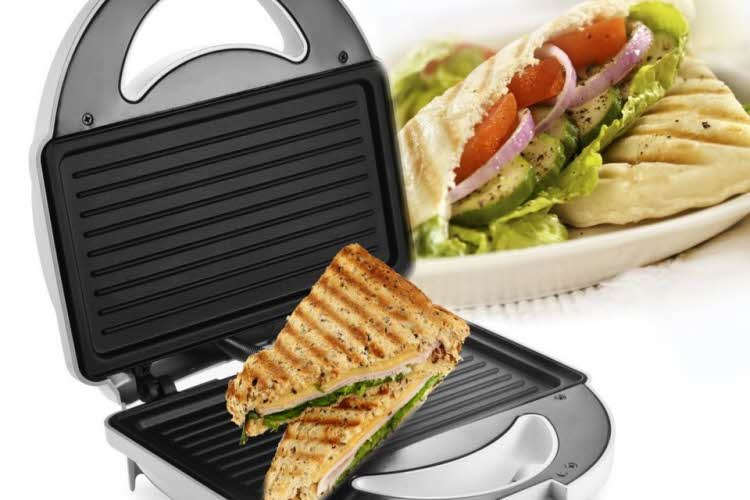 Smørbrødgrill med grilles smørbrød i