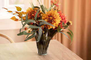 bilde av en blomster i en vase