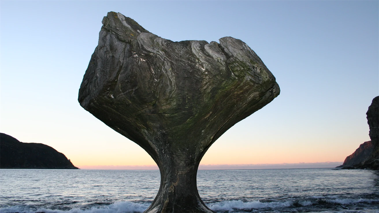 Kantestein på Måløy
