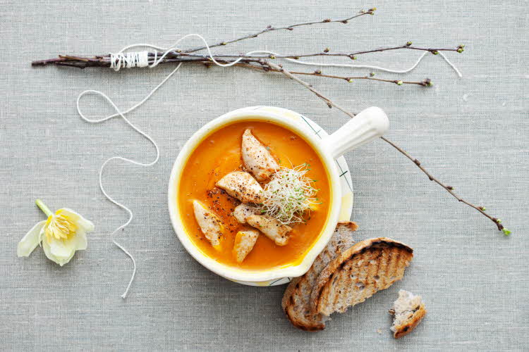 Gresskarsuppe med kylling og brød
