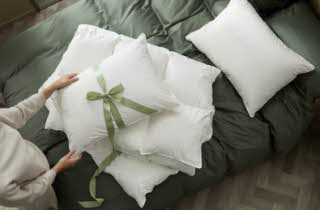 hodepute med grønn sløyfe på