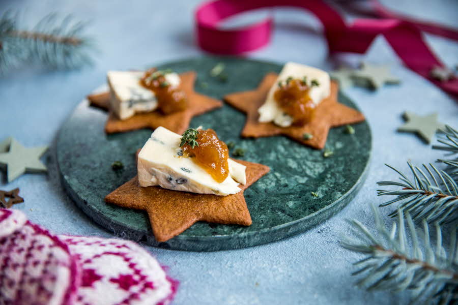 Bruk restene fra julematen og lag deilige småretter med smak av jul. Vi deler våre beste oppskrifter på juletapas.