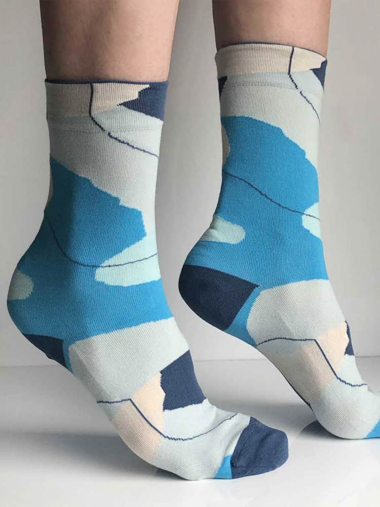 Sokker med kamuflasje mønster i blått