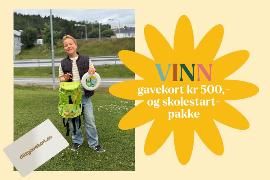 En gutt som holder en sekk og en frisbee