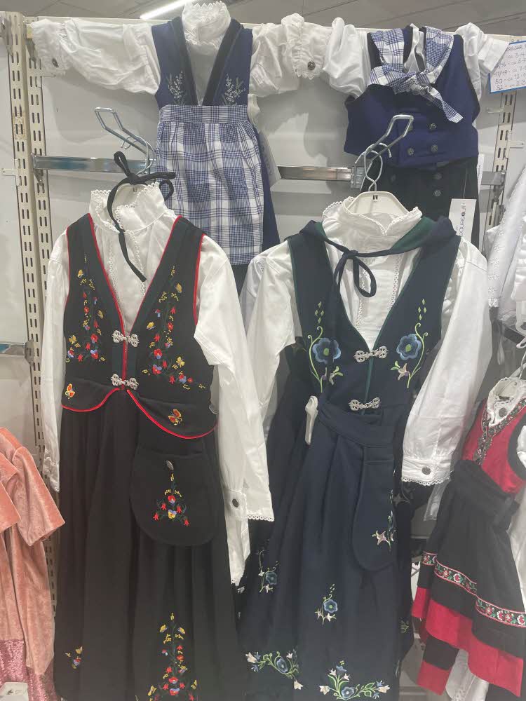 festdrakter