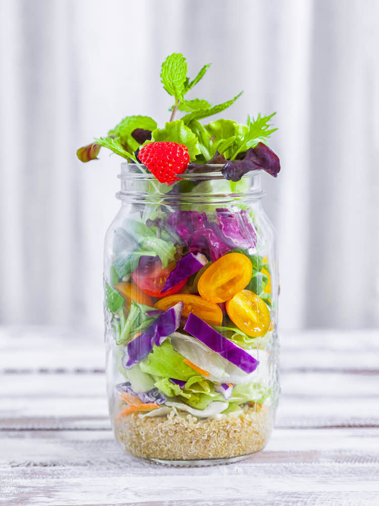 Krukke med frisk salat