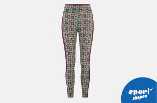 Mønstret tights i grønne og røde nyanser.
