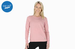 Dame med rosa genser