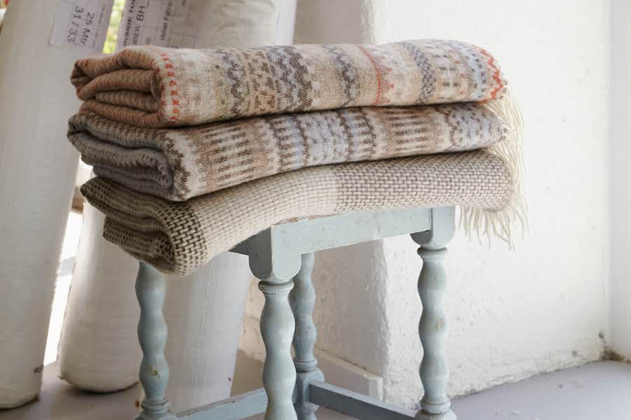 Kitty Sablu er en ny norsk merkevare som forener skandinavisk sjel med italiensk håndverk. Designet i Milano, produsert i Italia – og inspirert av norsk tekstil