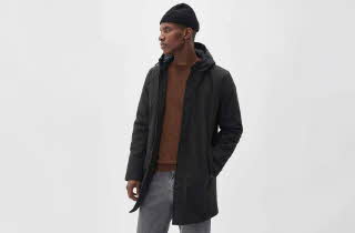 Mann med vinterjakke