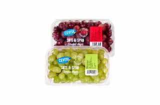 En pakke med røde druer og en pakke med grønne druer fra Cevita