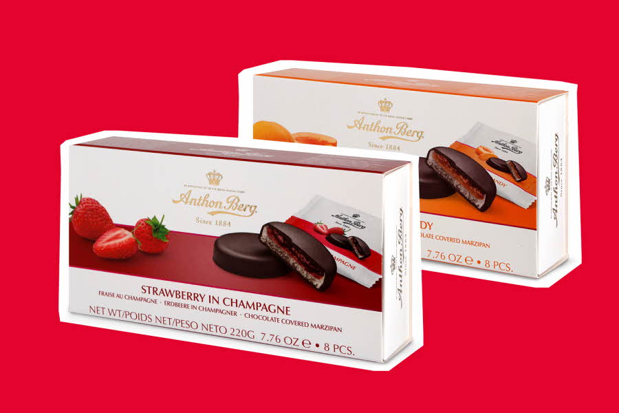 To bokser med Anthon Berg fruit in marzipan i ulike smaker