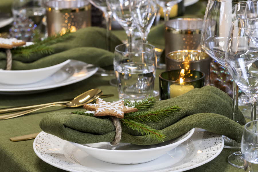 Pent dekket bord til jul
