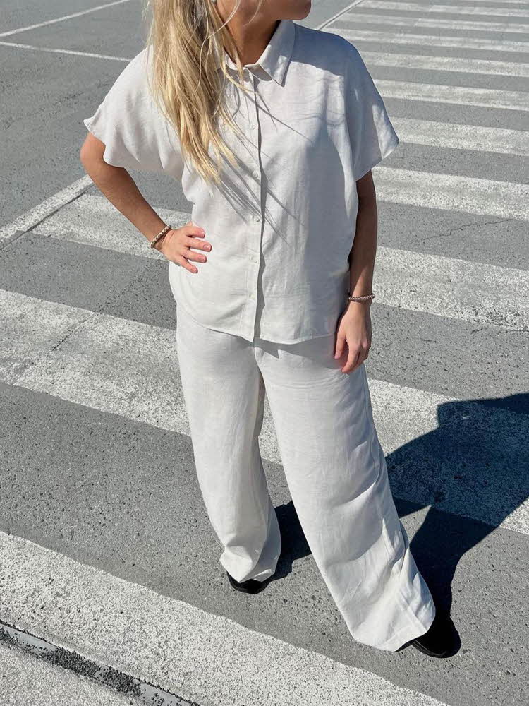 Dame i lin outfit
