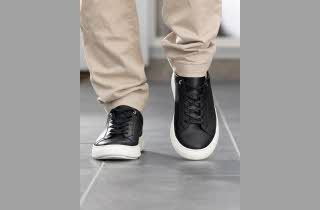 Instinct sneakers