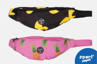 To rumpetasker fra Blount and Pool med badeender og ananas på