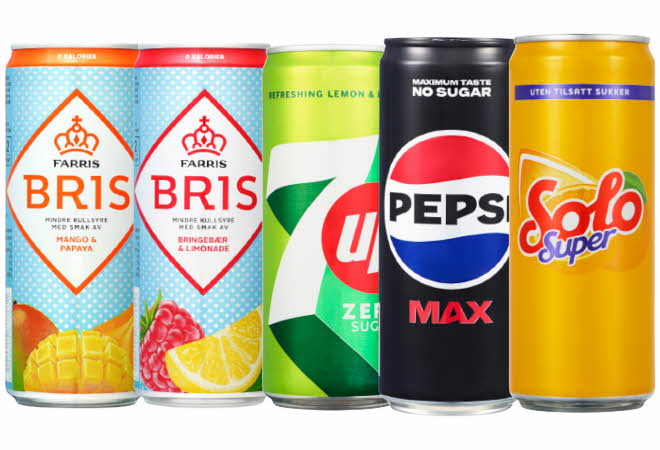 To bokser Farris Bris, en boks 7Up Free, en boks Pepsi Max og en boks Solo Super.