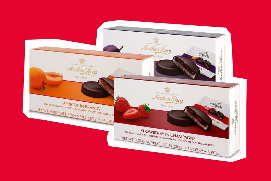 Et utvalg av Anthon Berg Fruit in Marzipan i ulike smaker